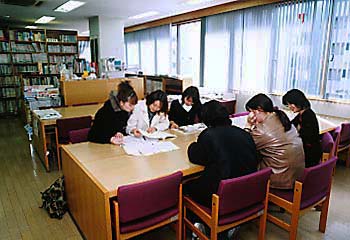 【竹早教員保育士養成所】教室風景